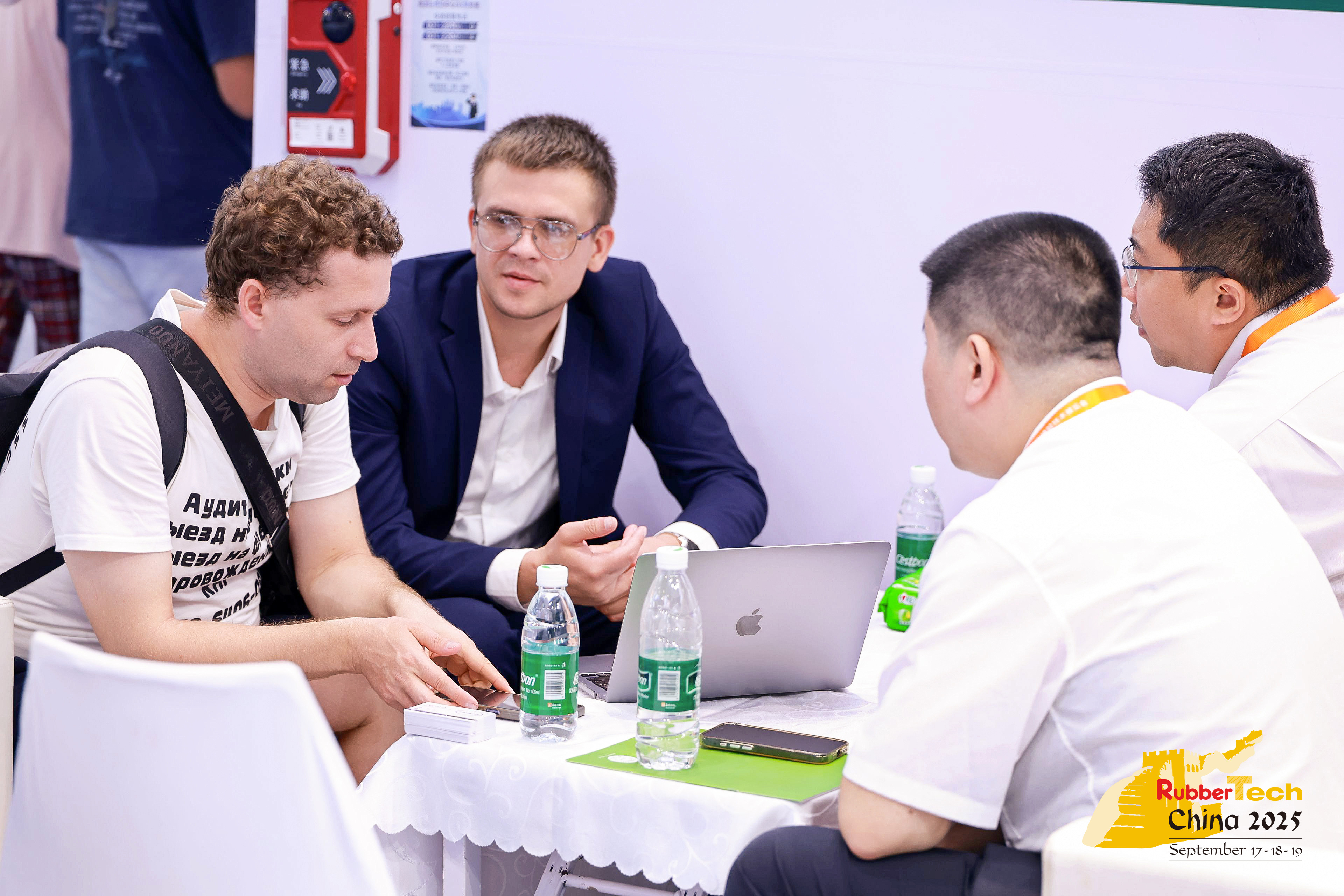 Para polykem rawuh ing pameran Rubbertech China 2025. Momen sing apik!